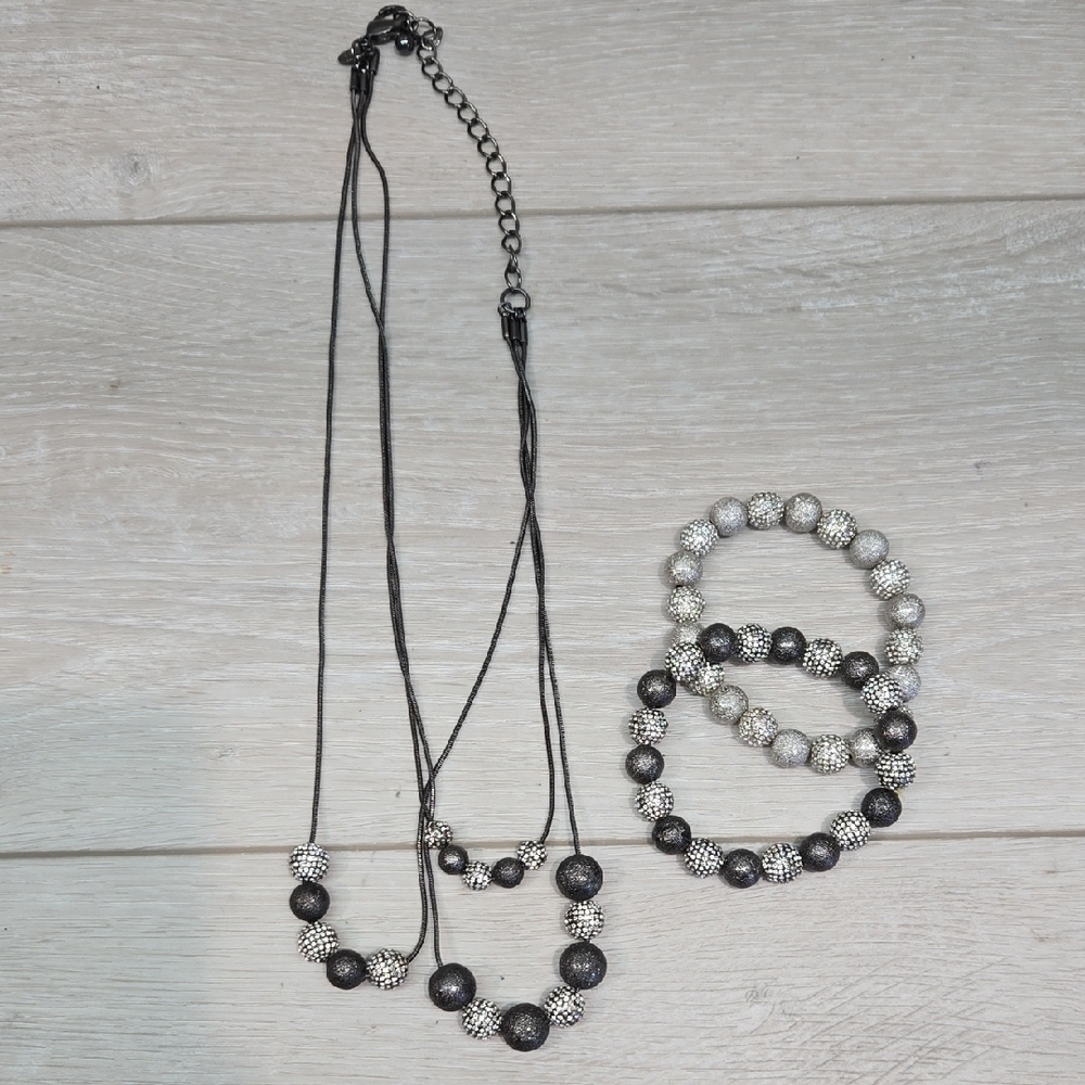 NEW Elegant Black & Silver Jewelry Set Necklace+2 Bracelets